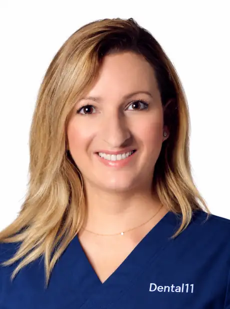 Dr. med. dent. Sofia-Maria Belouka, griechischsprachige Fachzahnärztin für Oralchirurgie bei Dental11 in Zürich